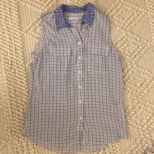 Equipment sleeveless navy silk blouse